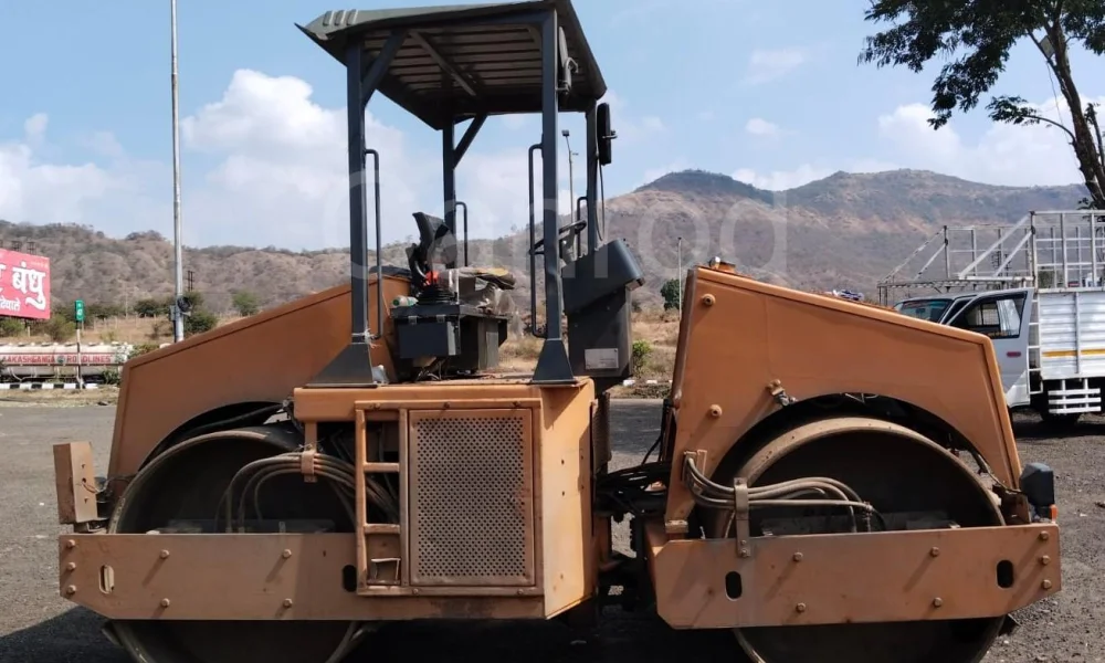 L&T Case CASE 752 Tandem Roller